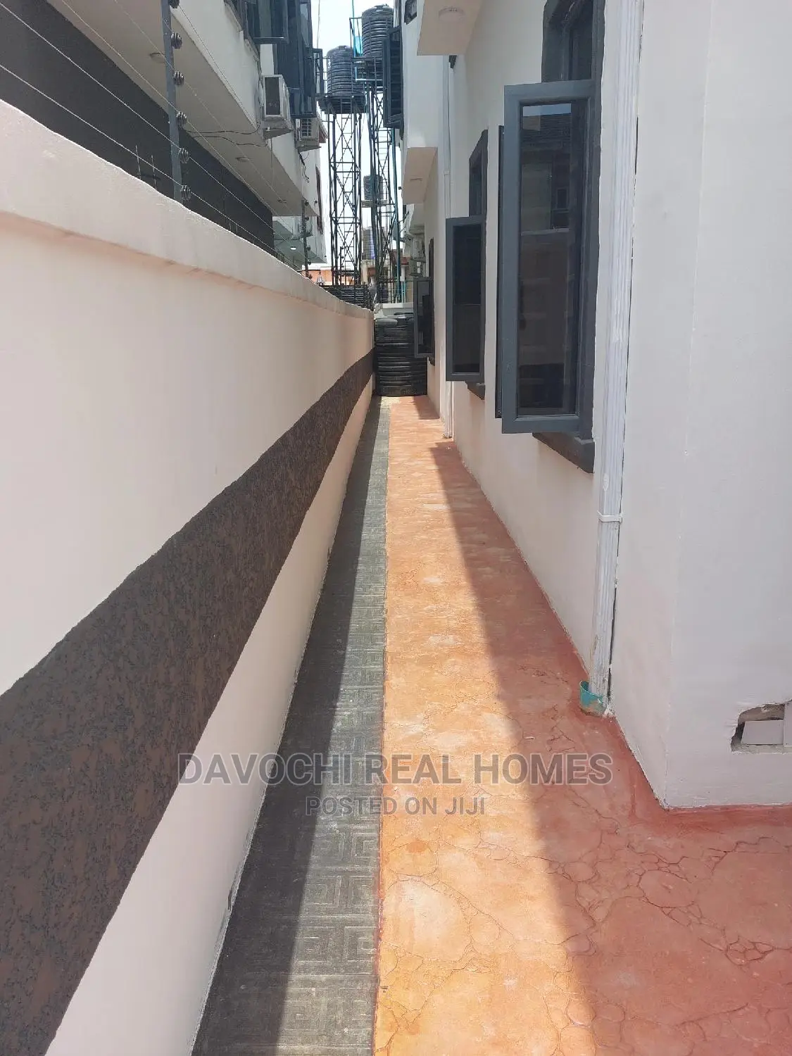 4bdrm Duplex in Lekky Country, Lekki Phase 2 for Sale in Lekki Phase 2