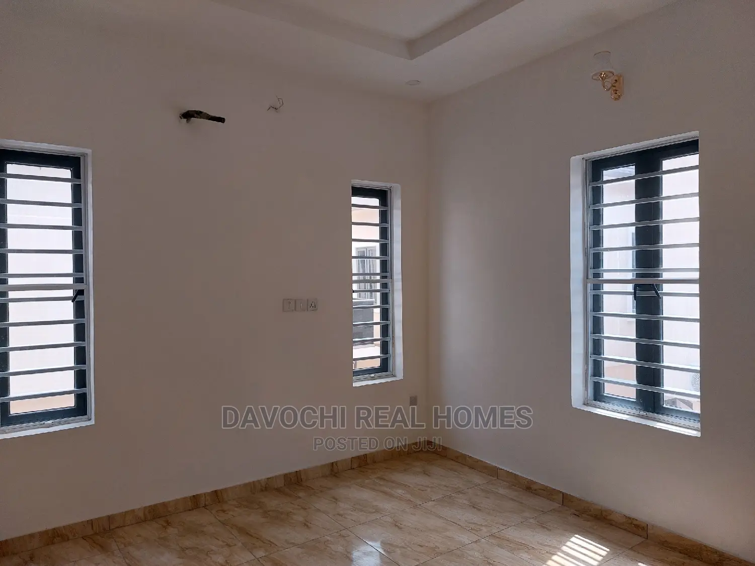 4bdrm Duplex in by Chevron Second, Lekki Phase 2 for Sale in Lekki Phase 2