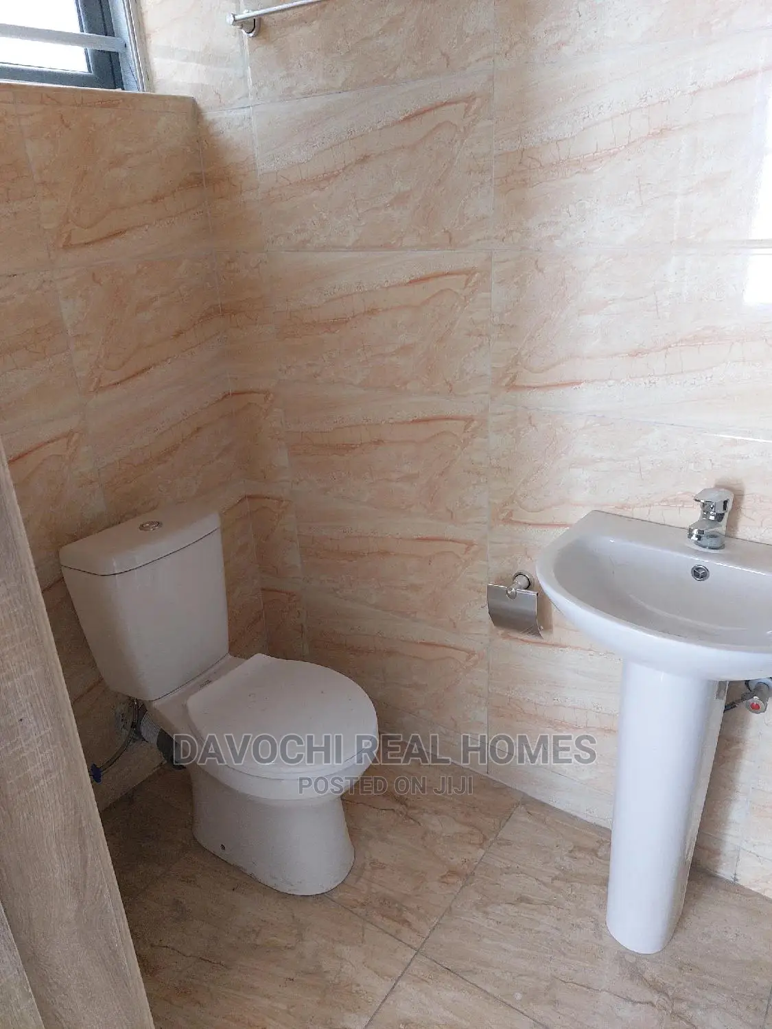 4bdrm Duplex in by Chevron Second, Lekki Phase 2 for Sale in Lekki Phase 2