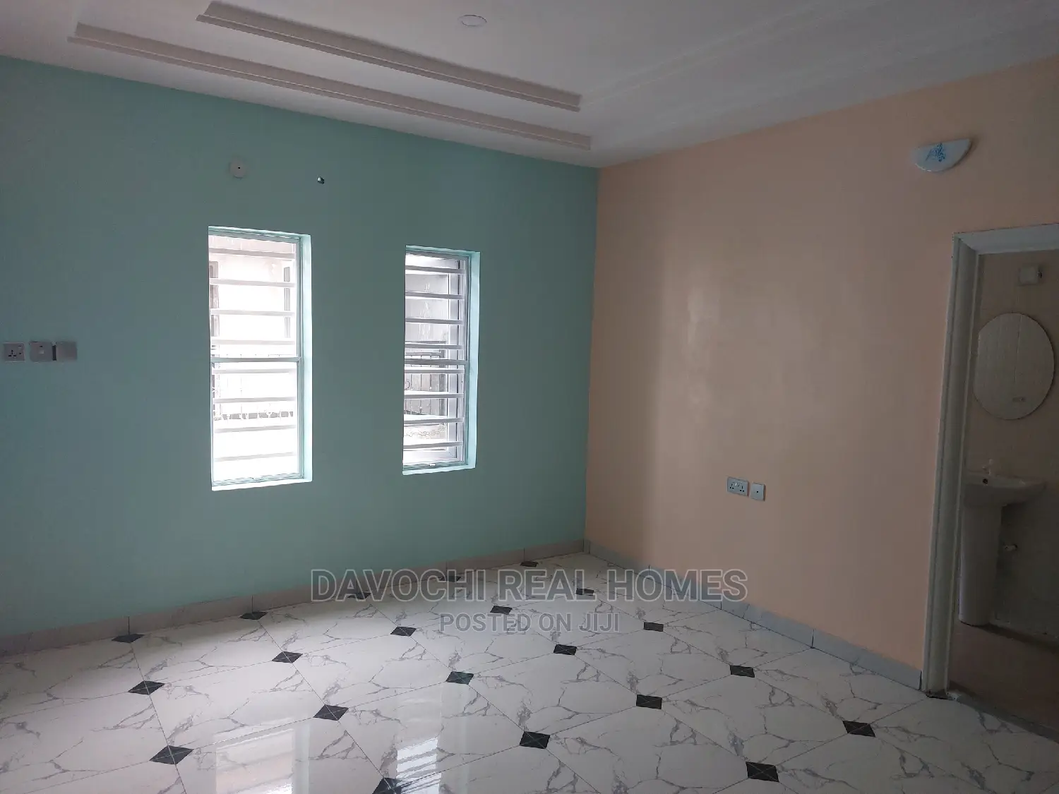 2bdrm Block of Flats in Immediately Lagos, Lekki Phase 2 for rent in Lekki Phase 2