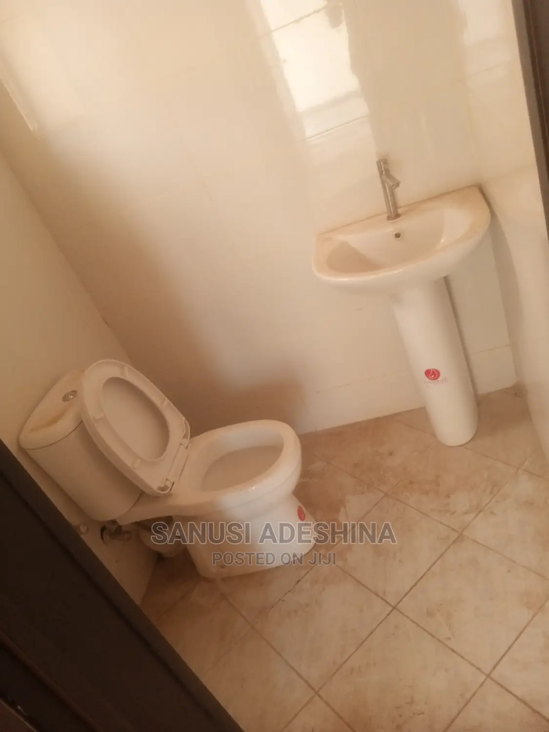 5bdrm Duplex in Gusape Fct Abuja, Guzape District for sale in Guzape District