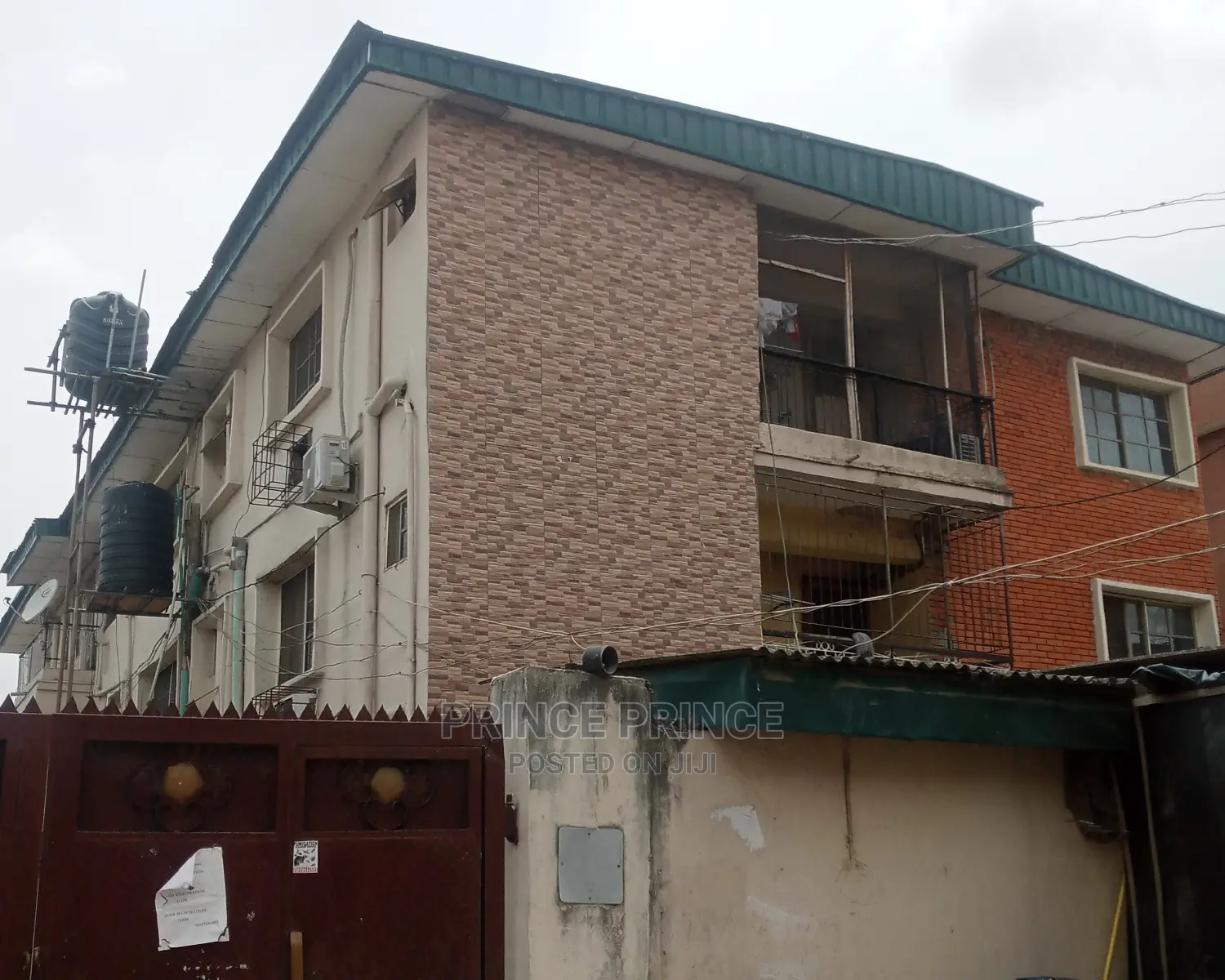 3bdrm Block of Flats in Surulere for sale in Surulere