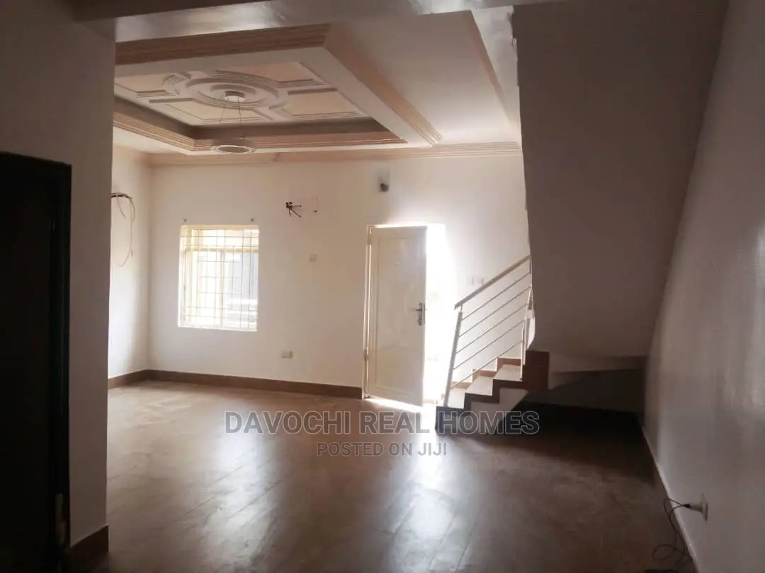 4bdrm House in James Street, Osapa london for rent in Osapa london