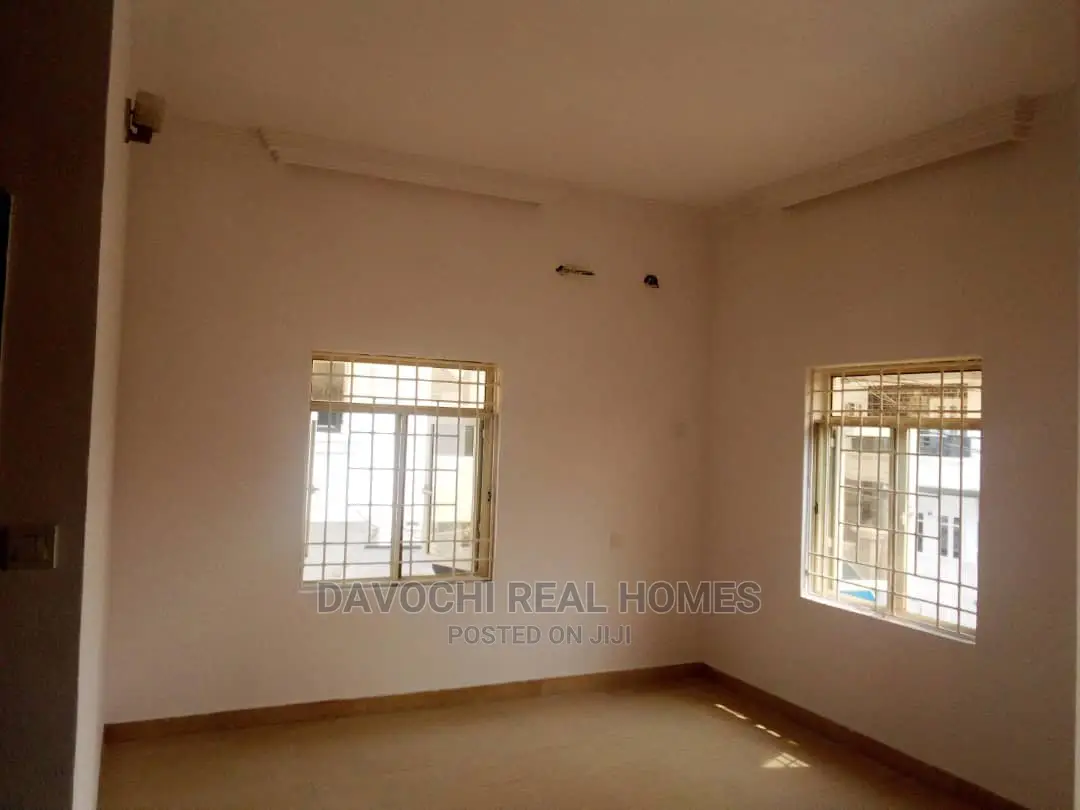 4bdrm House in James Street, Osapa london for rent in Osapa london