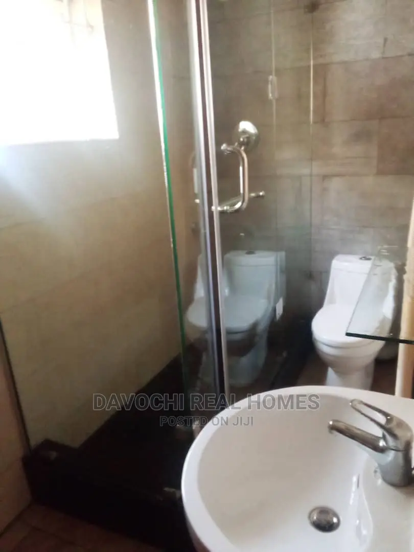 4bdrm House in James Street, Osapa london for rent in Osapa london