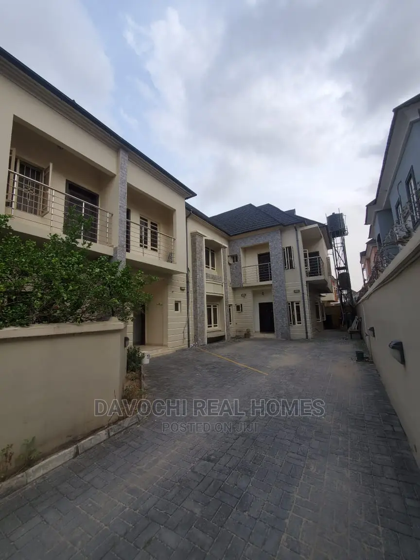 3bdrm Duplex in By Chevron Second, Lekki Phase 2 for rent in Lekki Phase 2