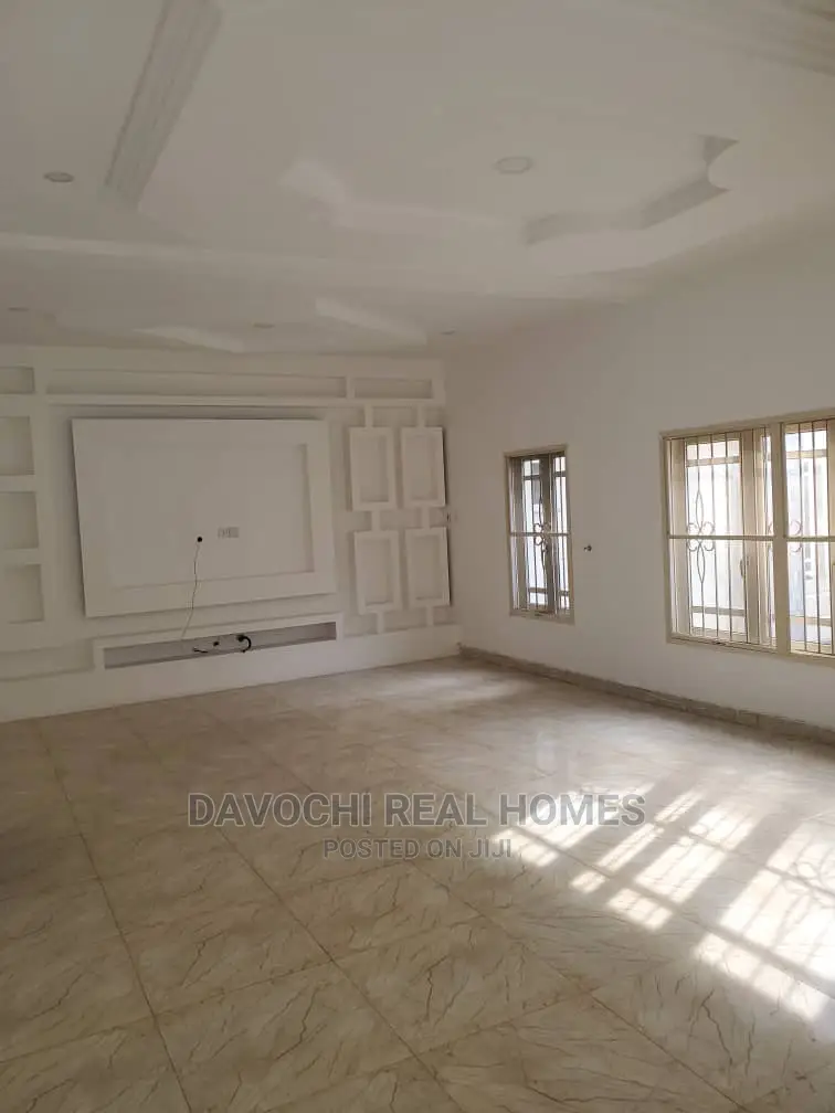 3bdrm Duplex in By Chevron Second, Lekki Phase 2 for rent in Lekki Phase 2