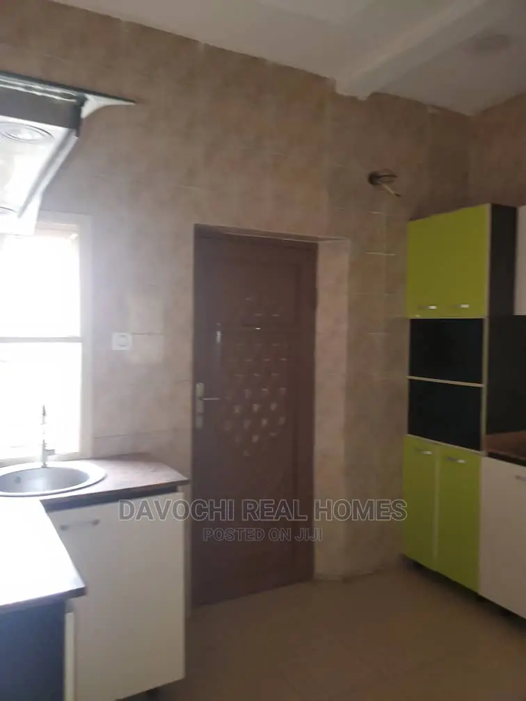 3bdrm Duplex in By Chevron Second, Lekki Phase 2 for rent in Lekki Phase 2