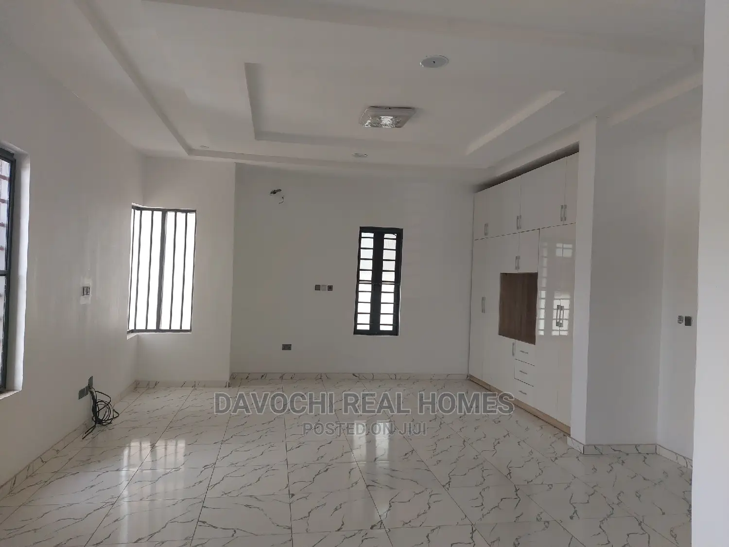4bdrm Duplex in Orchid Road, Chevron for rent in Chevron