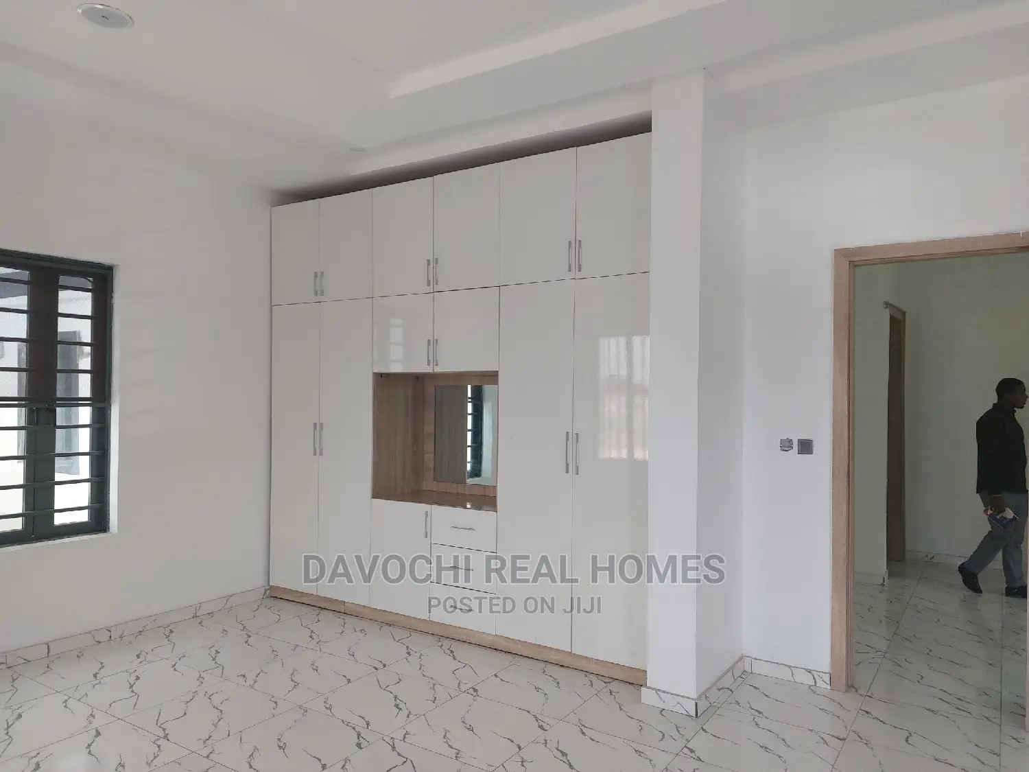 4bdrm Duplex in Orchid Road, Chevron for rent in Chevron