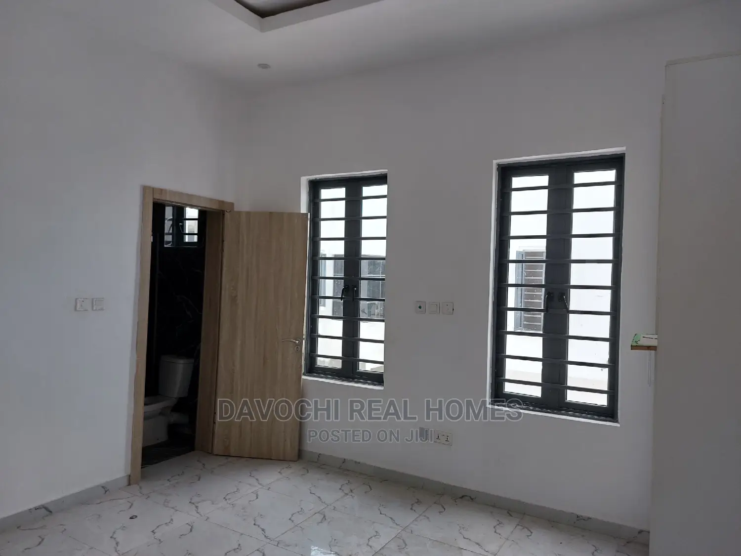 4bdrm Duplex in Prime Estate, Chevron for rent in Chevron
