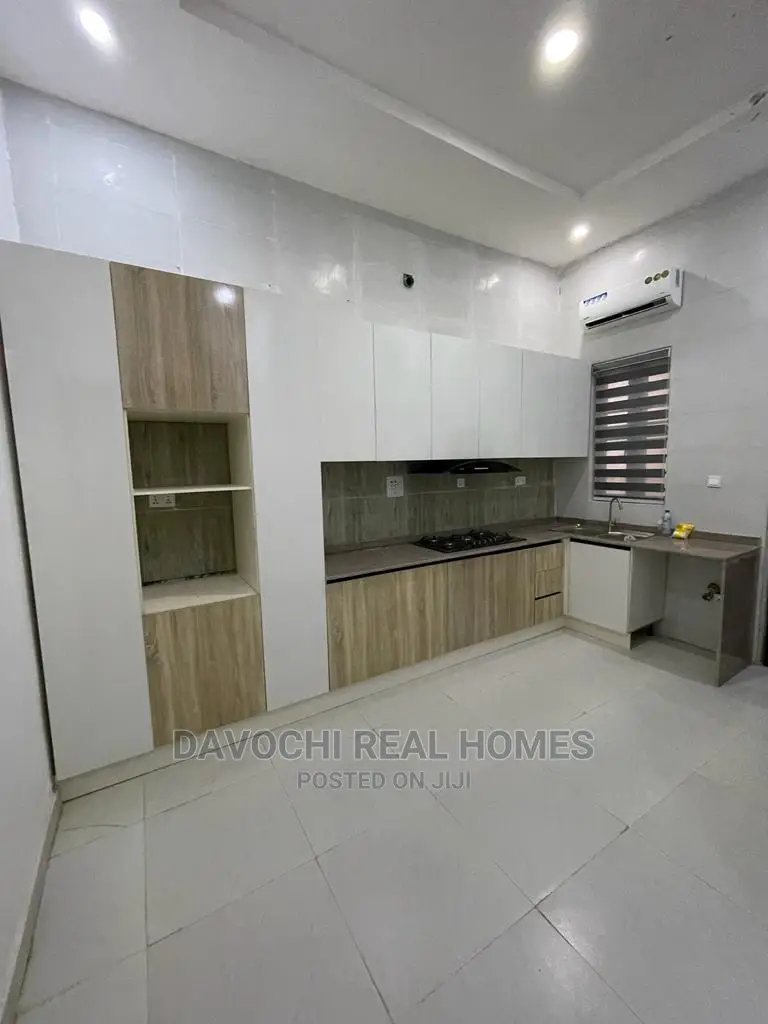 Furnished 4bdrm Duplex in Orchid Road, Chevron for rent in Chevron