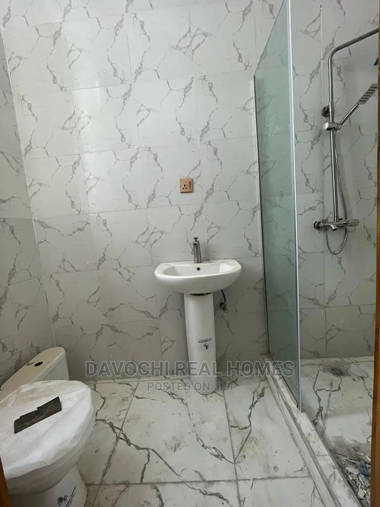 4bdrm Duplex in Prime Estate, Osapa London for Rent in Osapa london