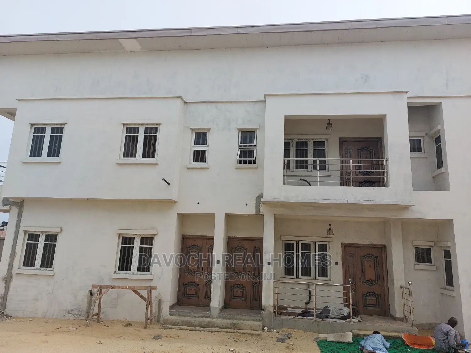 2bdrm Block of Flats in Orchid Road, Chevron for sale in Chevron