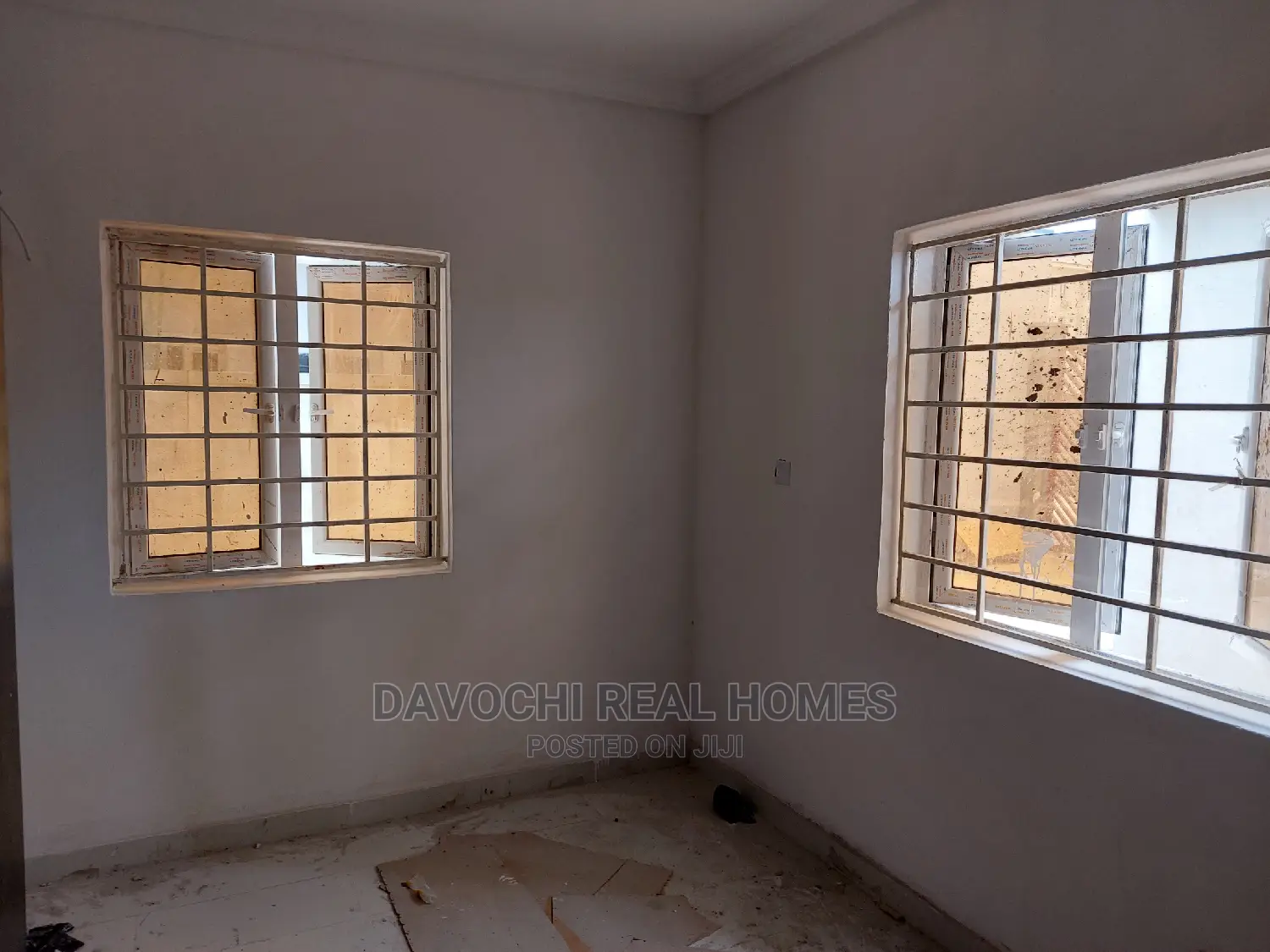 2bdrm Block of Flats in By Chevron Second for sale in Chevron