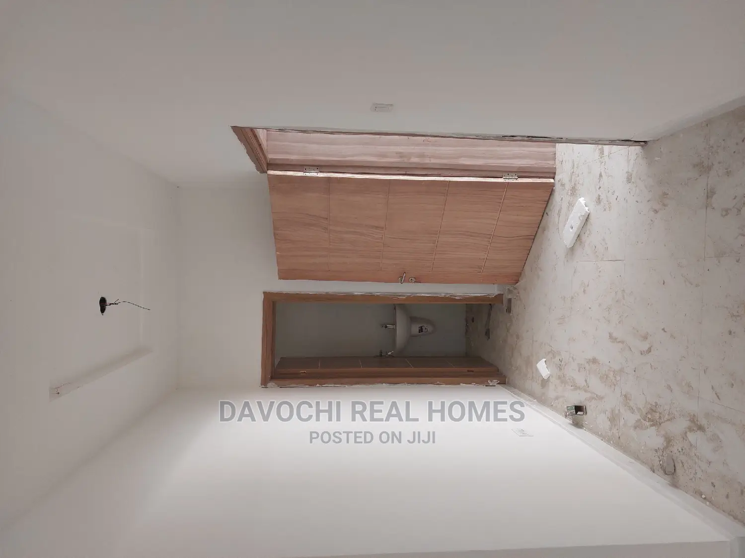 4bdrm Duplex in By Chevron Second for sale in Chevron