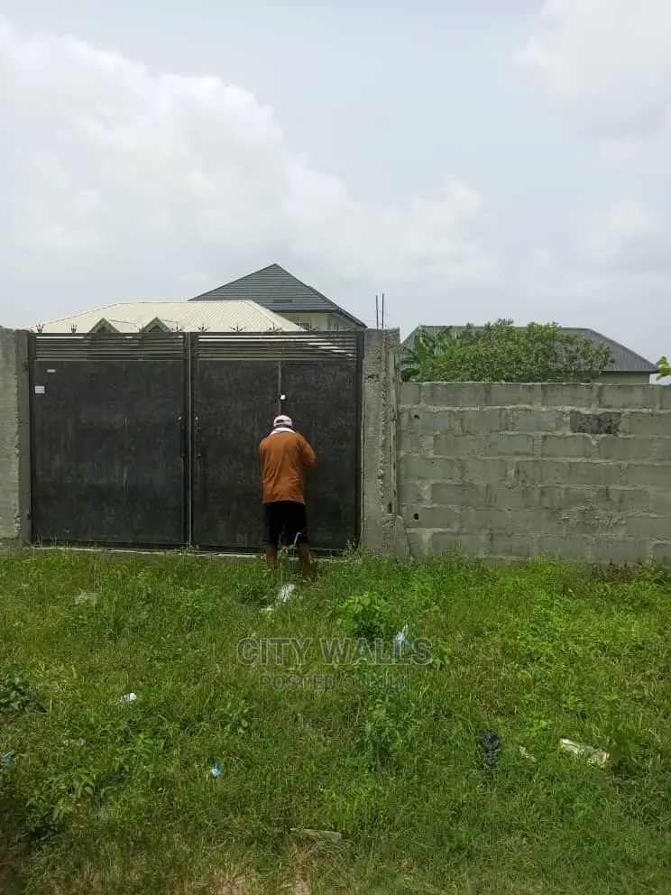 1 Plot of Land for Sale in Lekki Phase 2