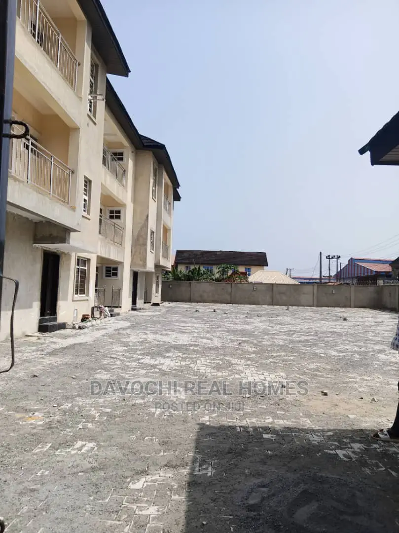2bdrm Block of Flats in Olokola, Olokonla for rent in Olokonla
