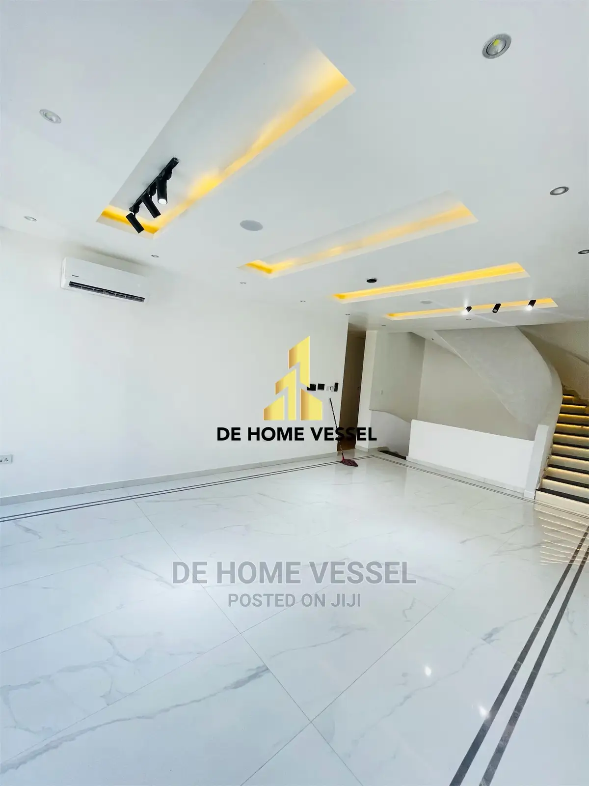 5bdrm Duplex in Ikate for Sale in Ikate