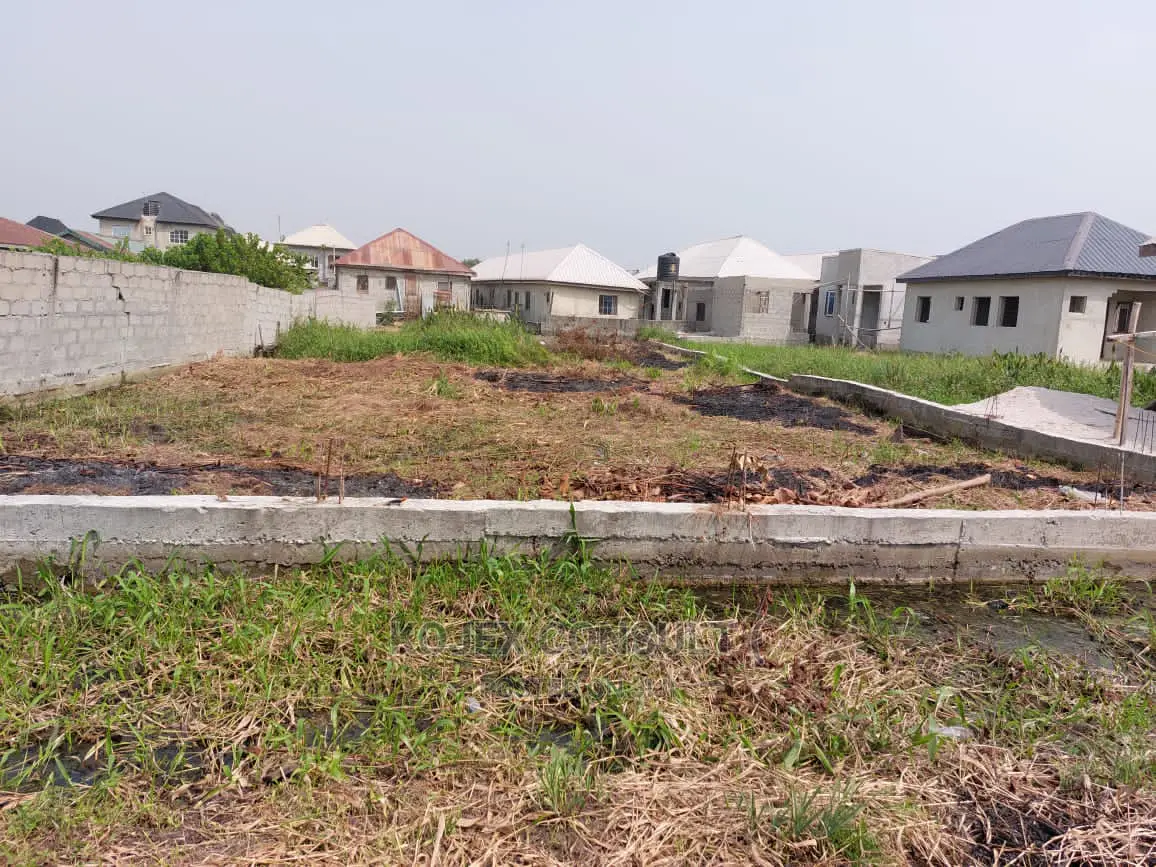 A Plot of Land at Onosa Igando, Ibeju-Lekki Expressway,Lagos in Lekki