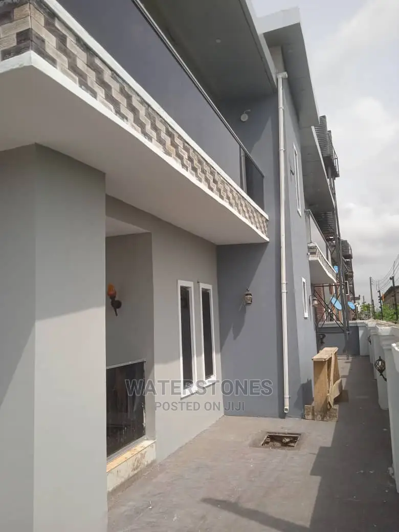 Furnished 4bdrm Duplex in Okpanam Road,  Asaba, Oshimili South for sale in Oshimili South