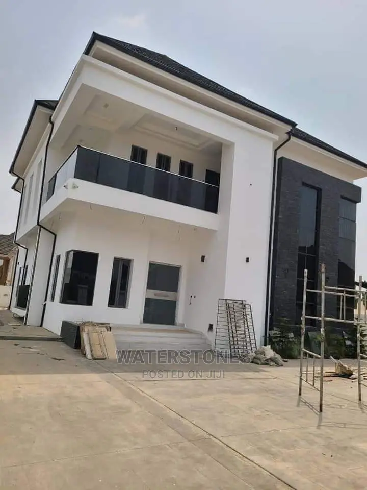 Furnished 4bdrm Duplex in Okpanam Road,  Asaba, Oshimili South for sale in Oshimili South