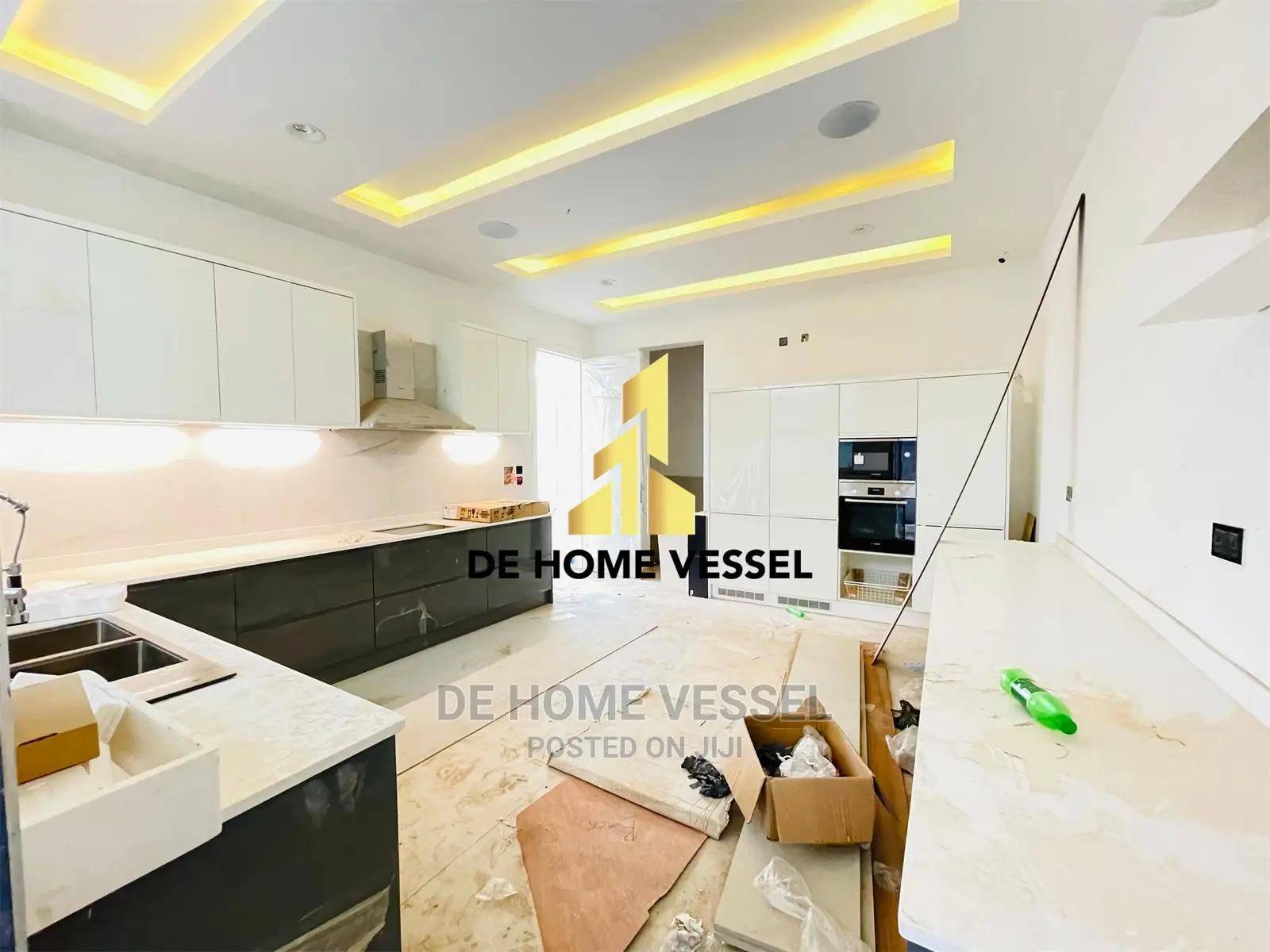 5bdrm Duplex in Old Ikoyi for Sale in Old Ikoyi