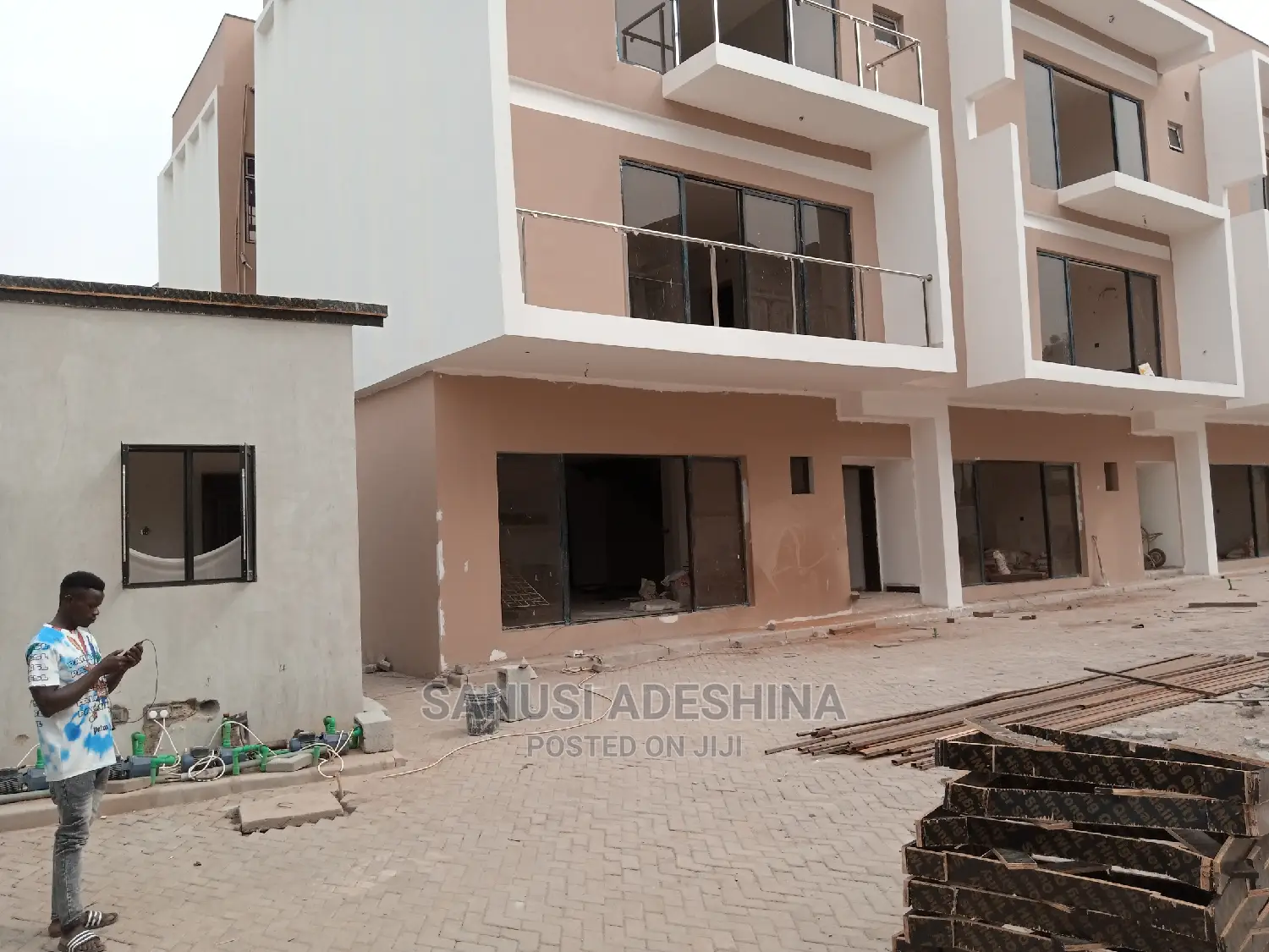 5bdrm Duplex in Life Camp In Fct for sale in Life Camp