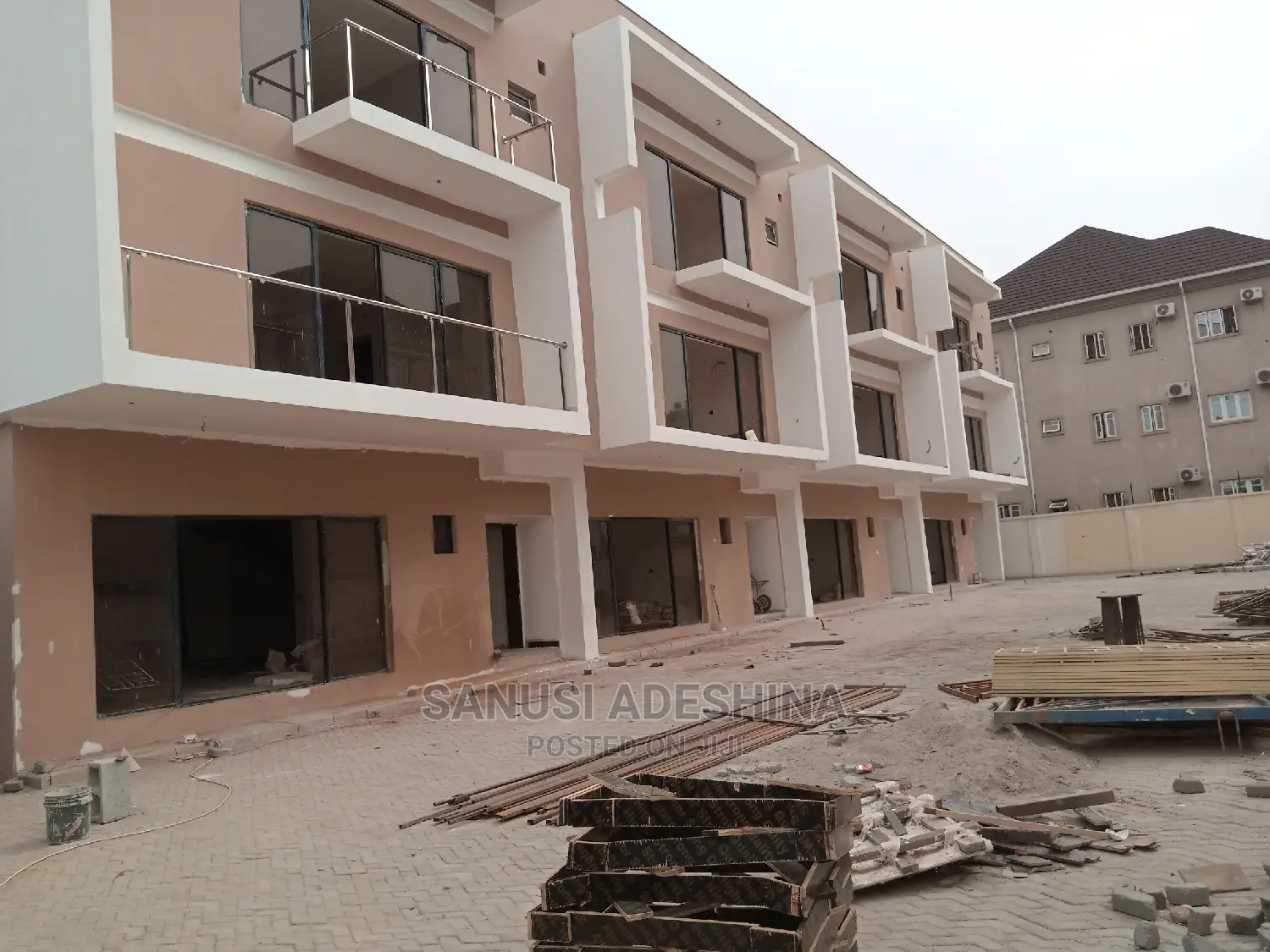 5bdrm Duplex in Life Camp In Fct for sale in Life Camp