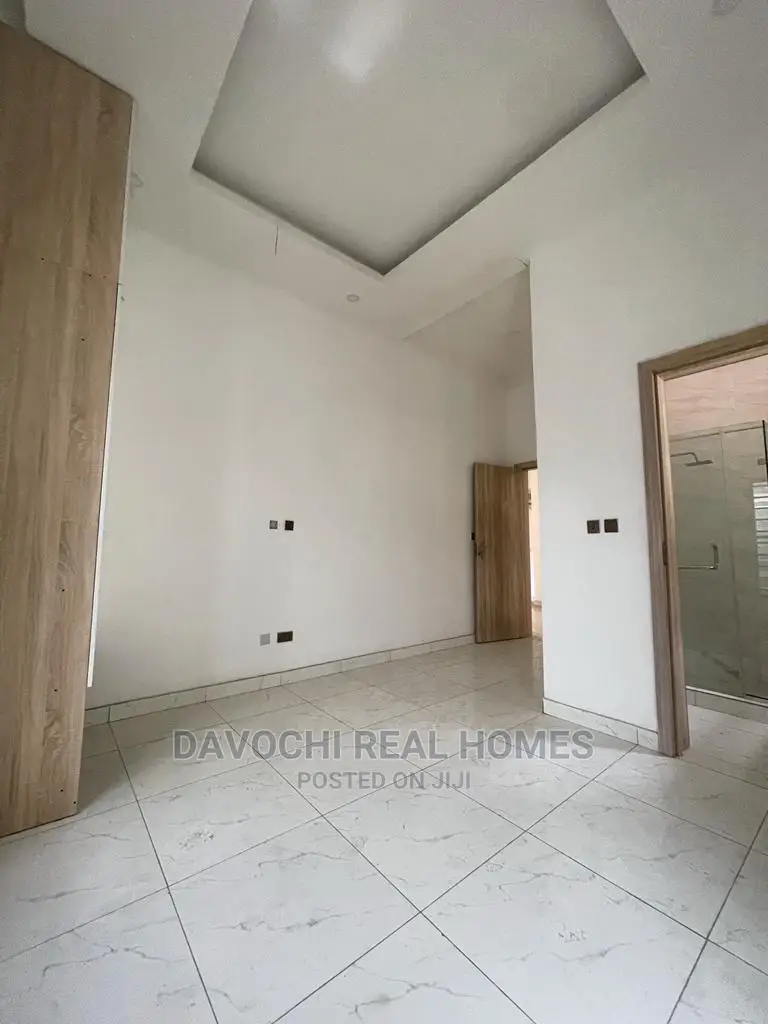 5bdrm Duplex in Chevron, Lekki for rent in Lekki