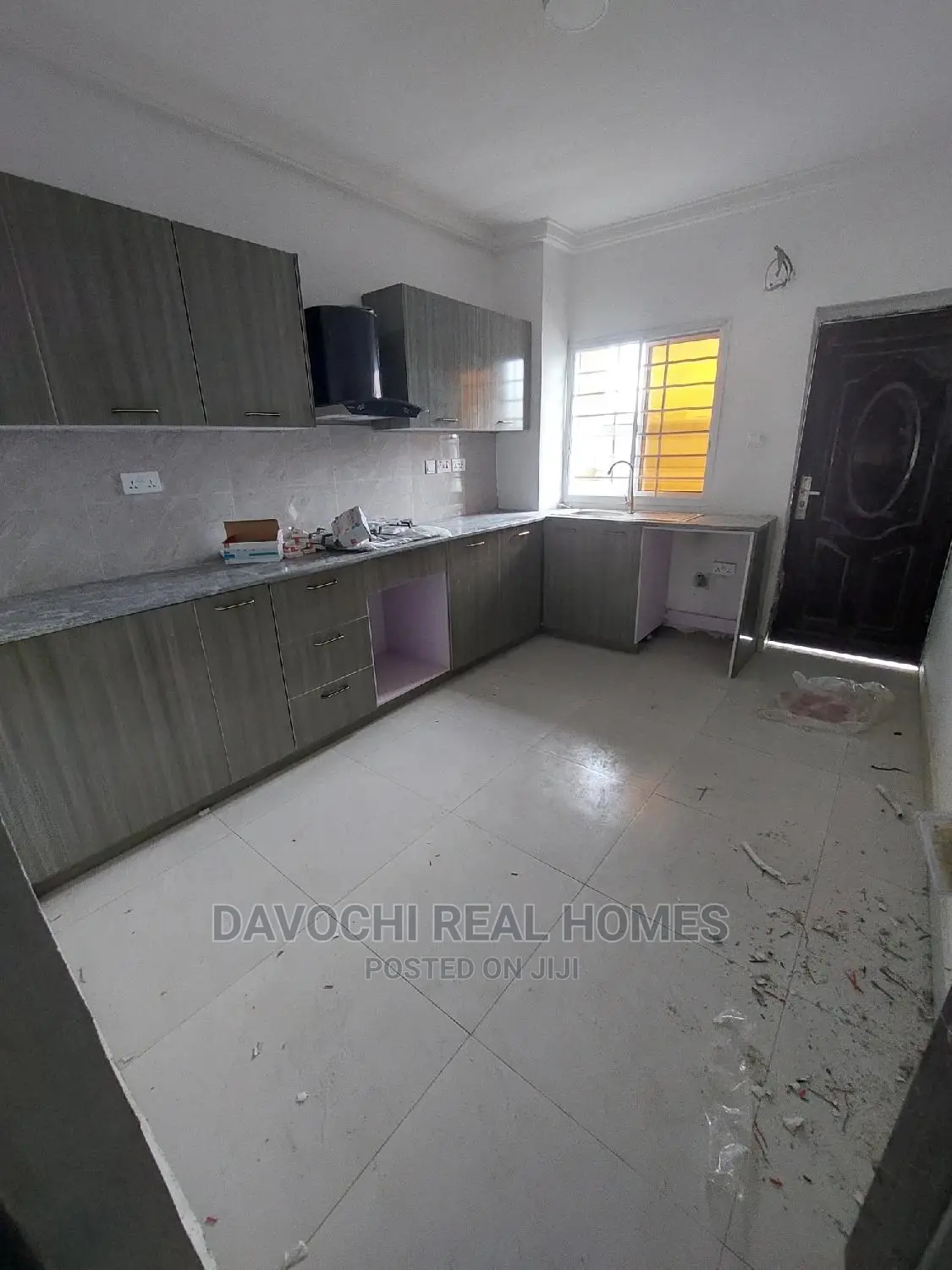 2bdrm Apartment in By Chevron Second for rent in Chevron