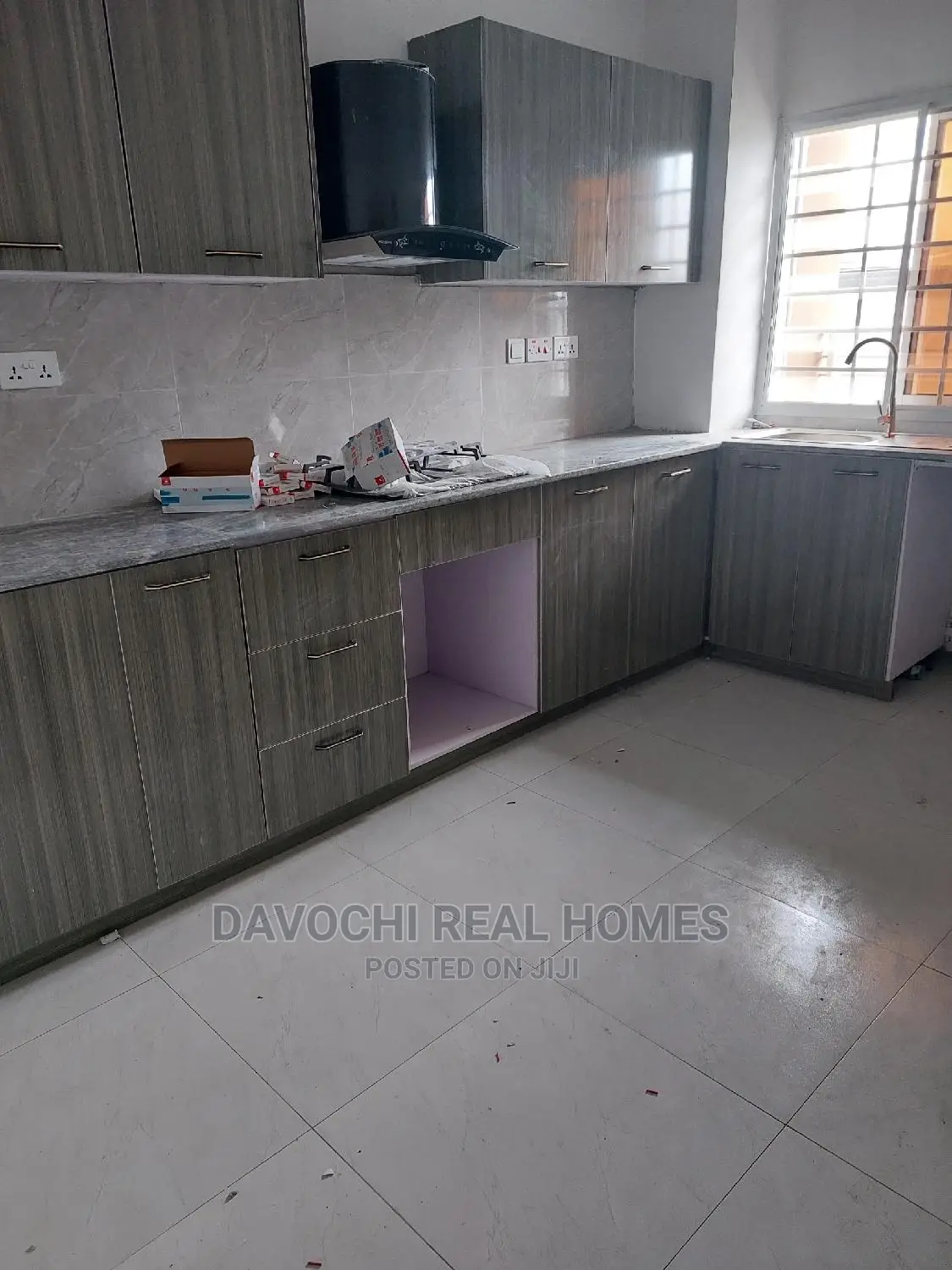 2bdrm Apartment in By Chevron Second for rent in Chevron