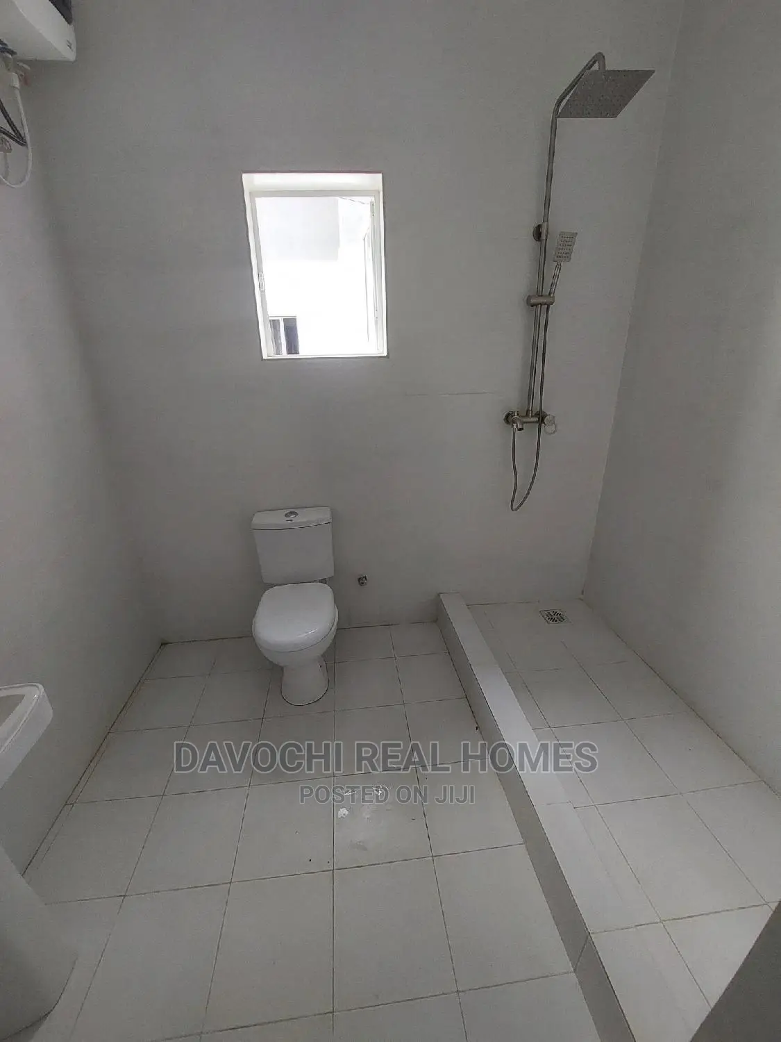 4bdrm Duplex in By Chevron Second, Lekki Phase 2 for rent in Lekki Phase 2