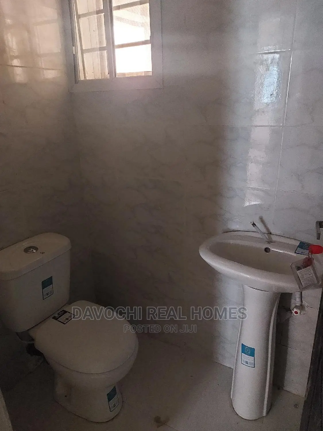 2bdrm Apartment in By Orchid Road, Chevron for rent in Chevron