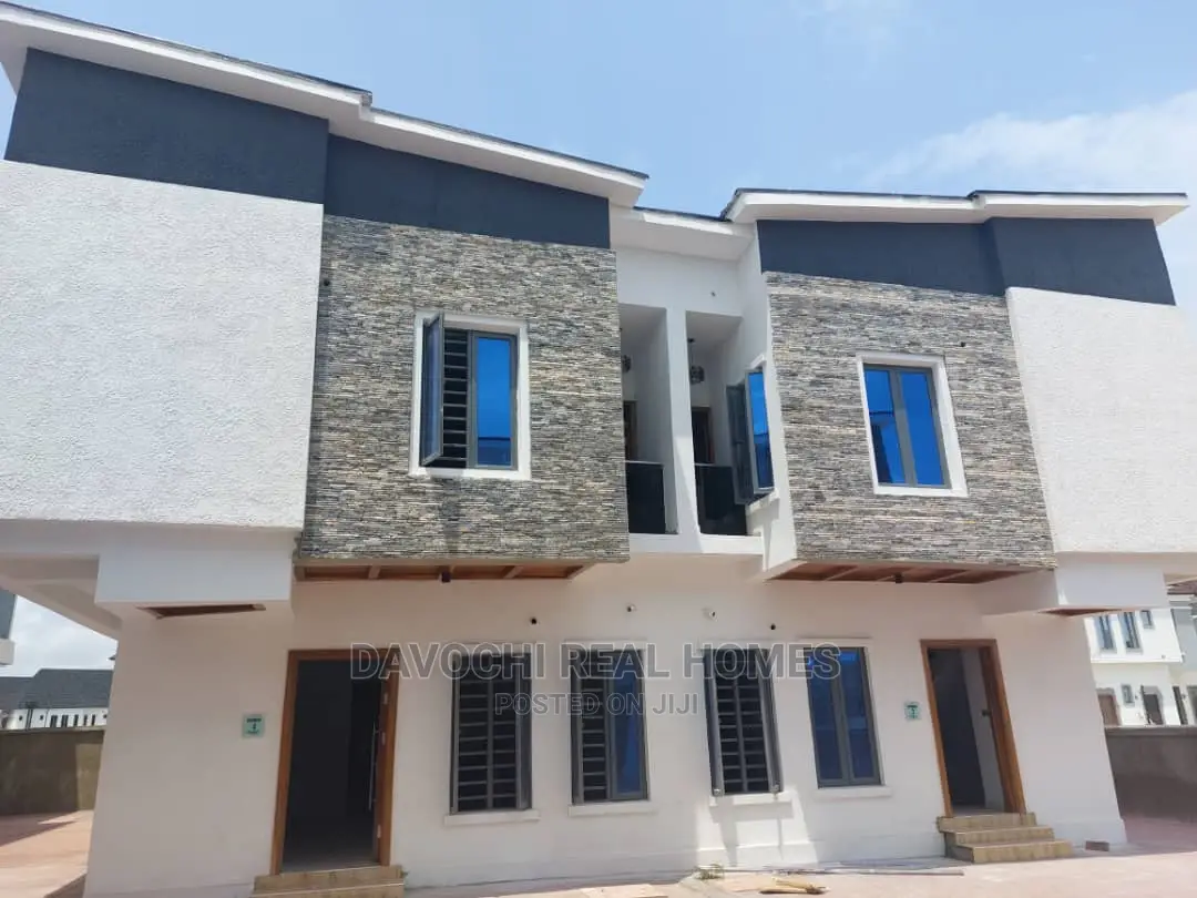 4bdrm Duplex in 2Nd Toll Gate, Lekki for Sale in Lekki