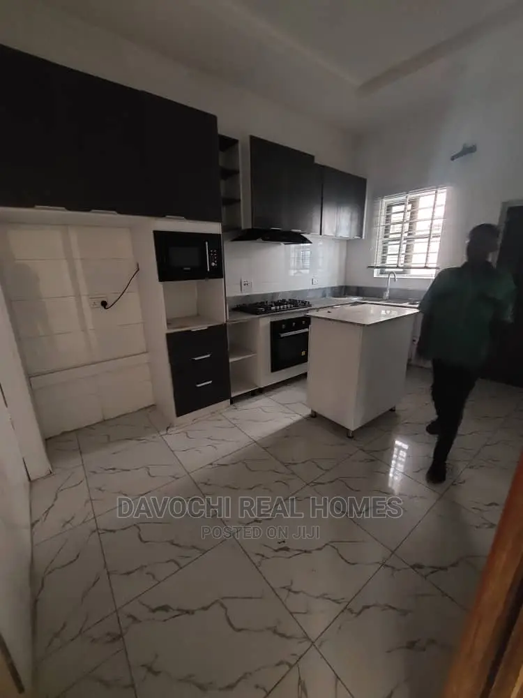 4bdrm Duplex in Orchid Road, Lekki for rent in Lekki