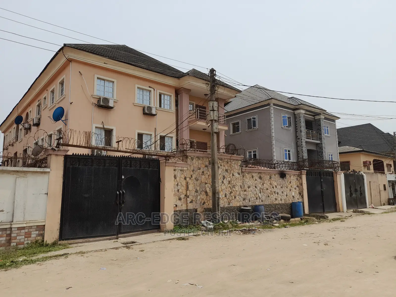 3bdrm Block of Flats in Ago Palace for sale in Ago Palace