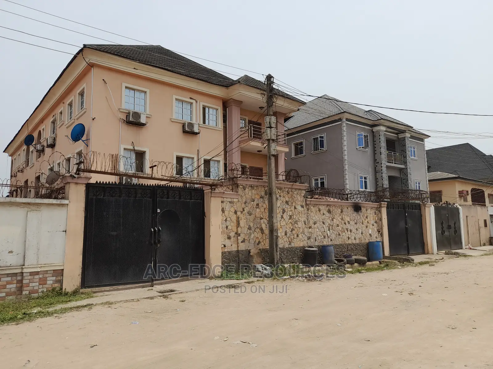 3bdrm Block of Flats in Ago Palace for sale in Ago Palace