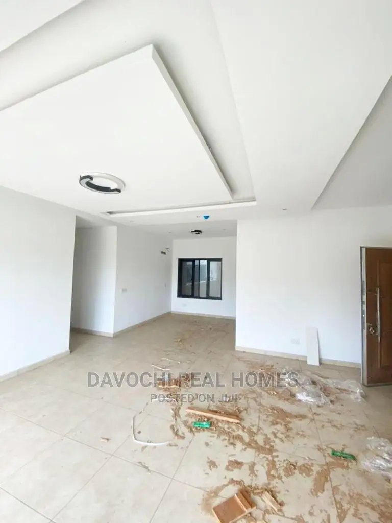 Furnished 3bdrm Apartment in Ikate for sale in Ikate