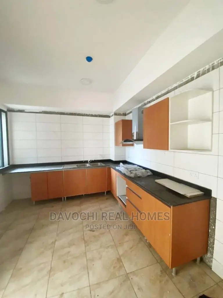 Furnished 3bdrm Apartment in Ikate for sale in Ikate