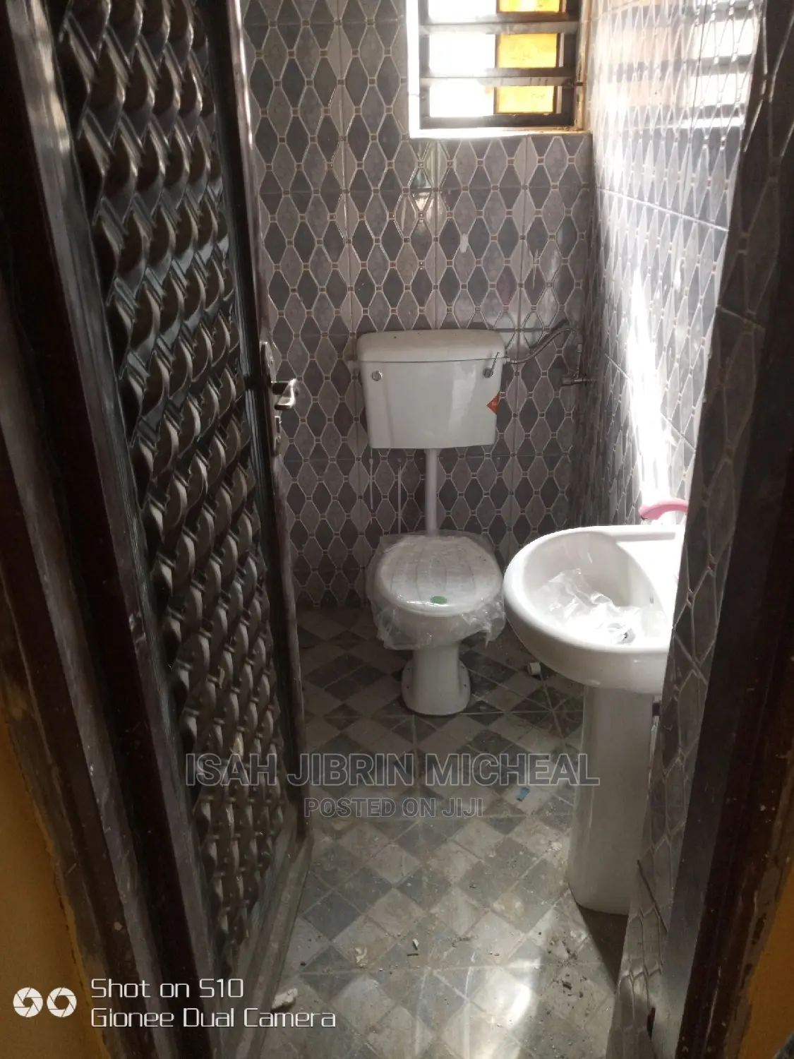 Warehouse Along Express for Rent in Kubwa in Kubwa