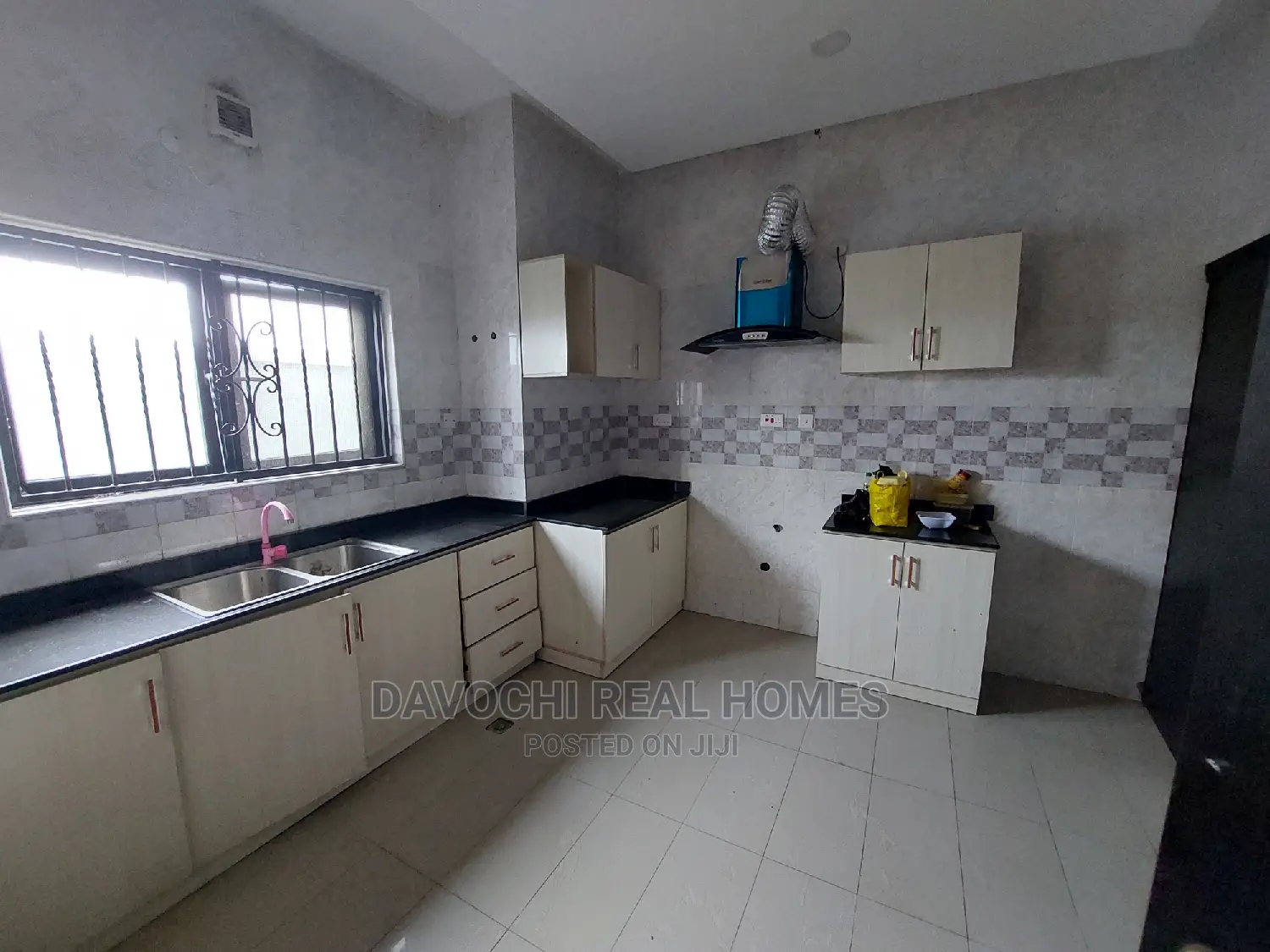 2bdrm Apartment in Okun Ajah, Lafiaji for rent in Lafiaji