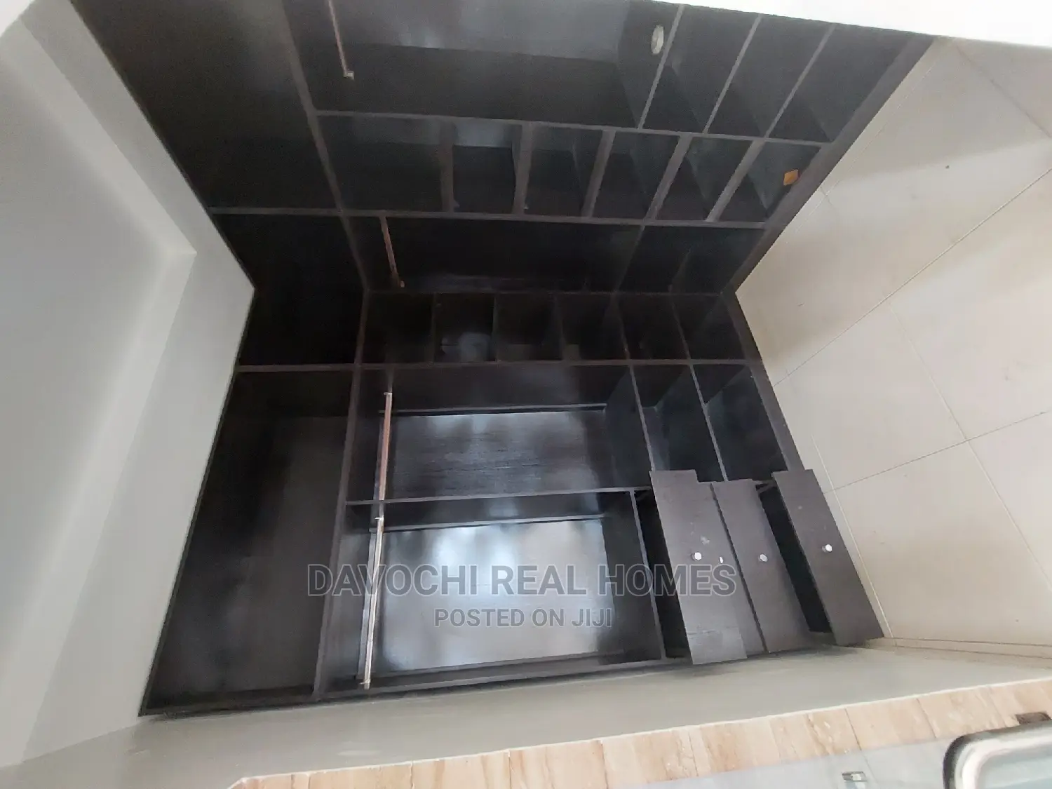 3bdrm Apartment in Okun Ajah, Lafiaji for rent in Lafiaji