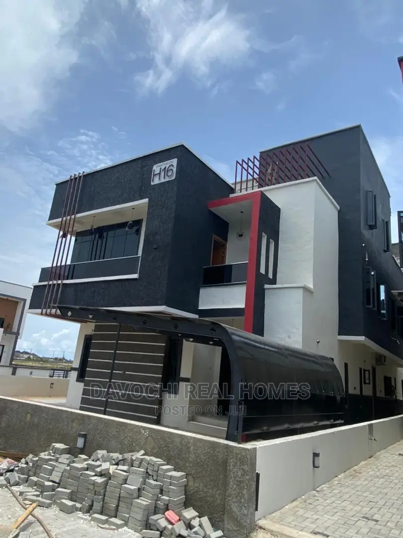 5bdrm Duplex in by Chevron Second, Lekki Phase 2 for Sale in Lekki Phase 2
