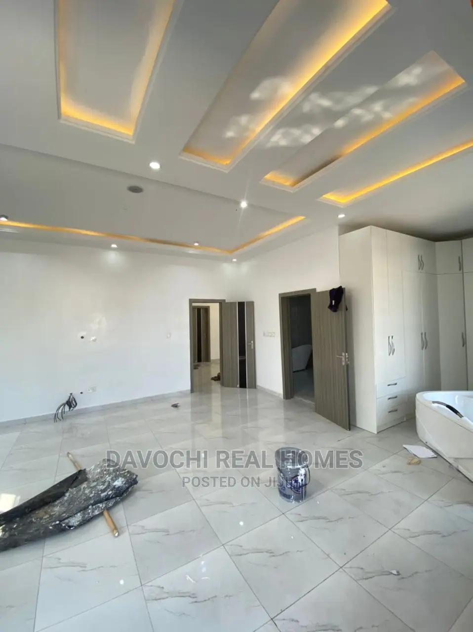 4bdrm Duplex in By Chevron Second for sale in Chevron