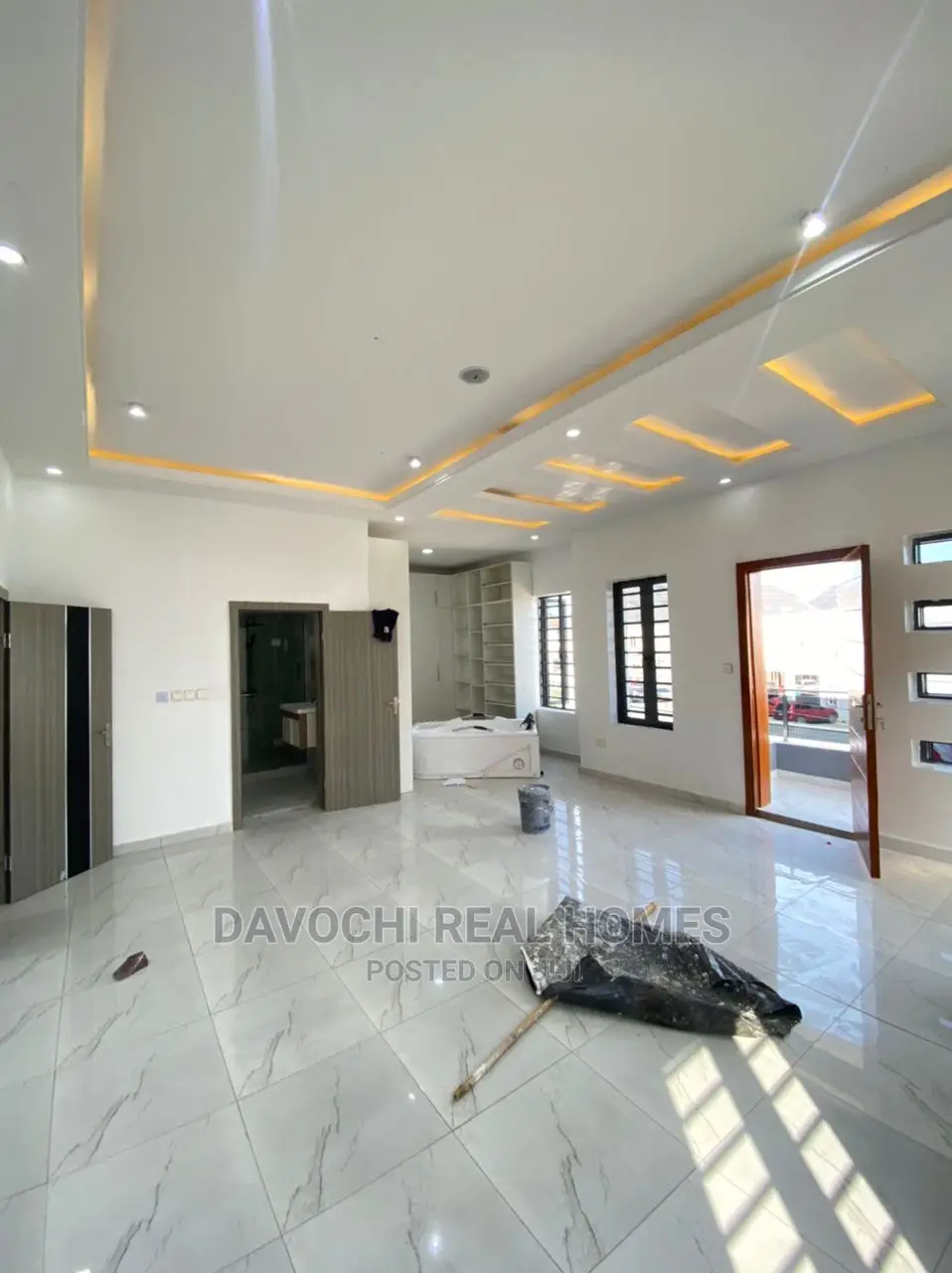 4bdrm Duplex in By Chevron Second for sale in Chevron