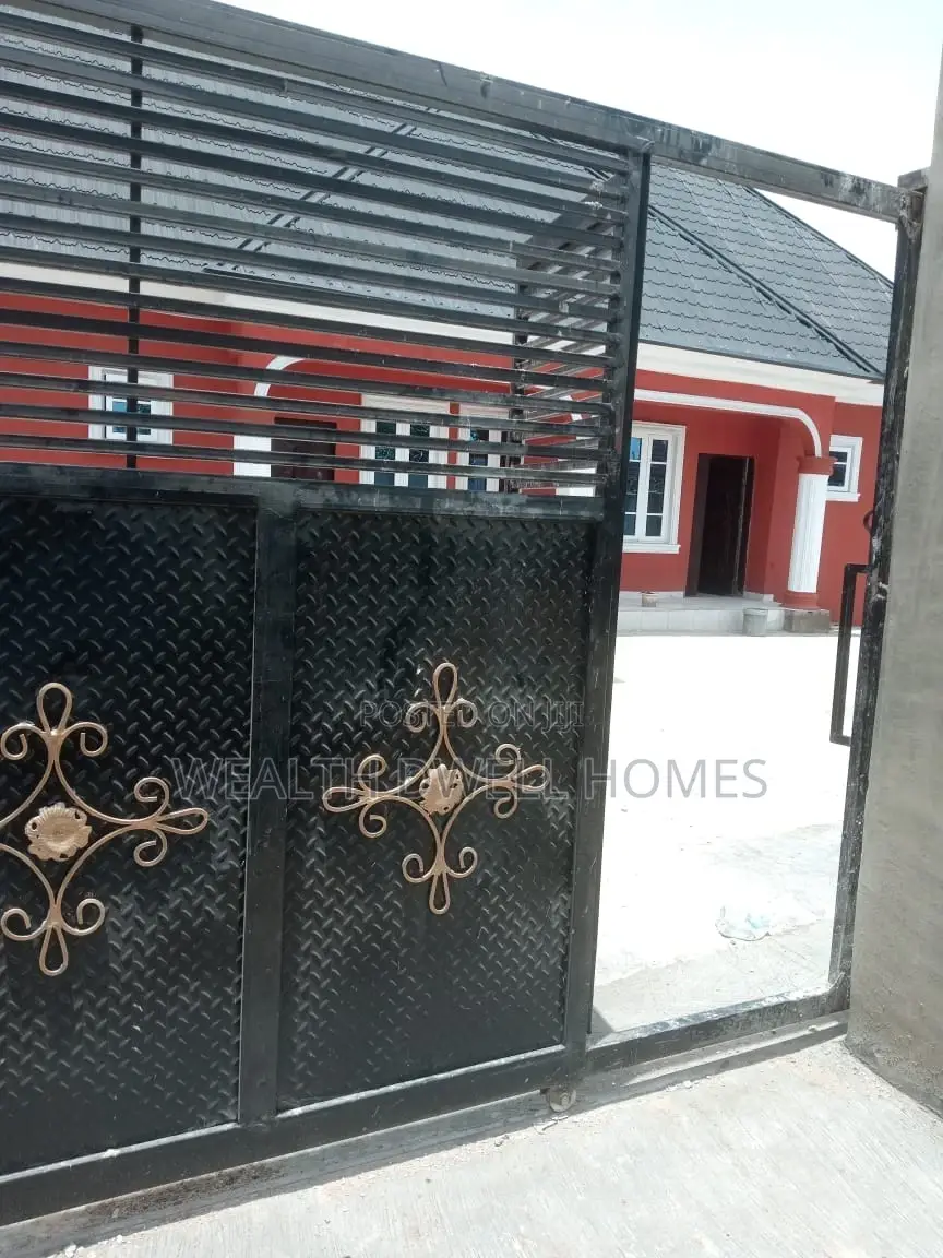 2bdrm Block of Flats in Alagbaka, Akure for rent in Akure