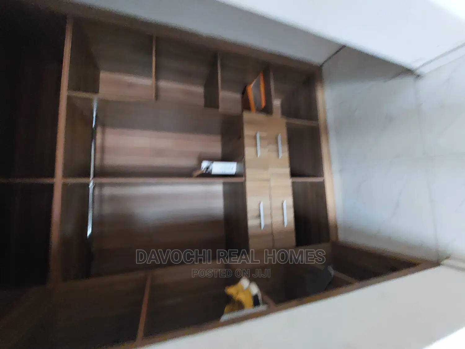 4bdrm Duplex in By Chevron Second for rent in Chevron