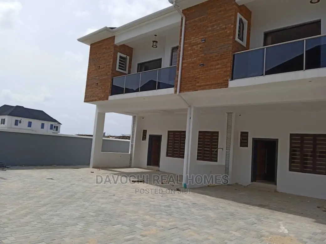 4bdrm Duplex in By Chevron Second for rent in Chevron