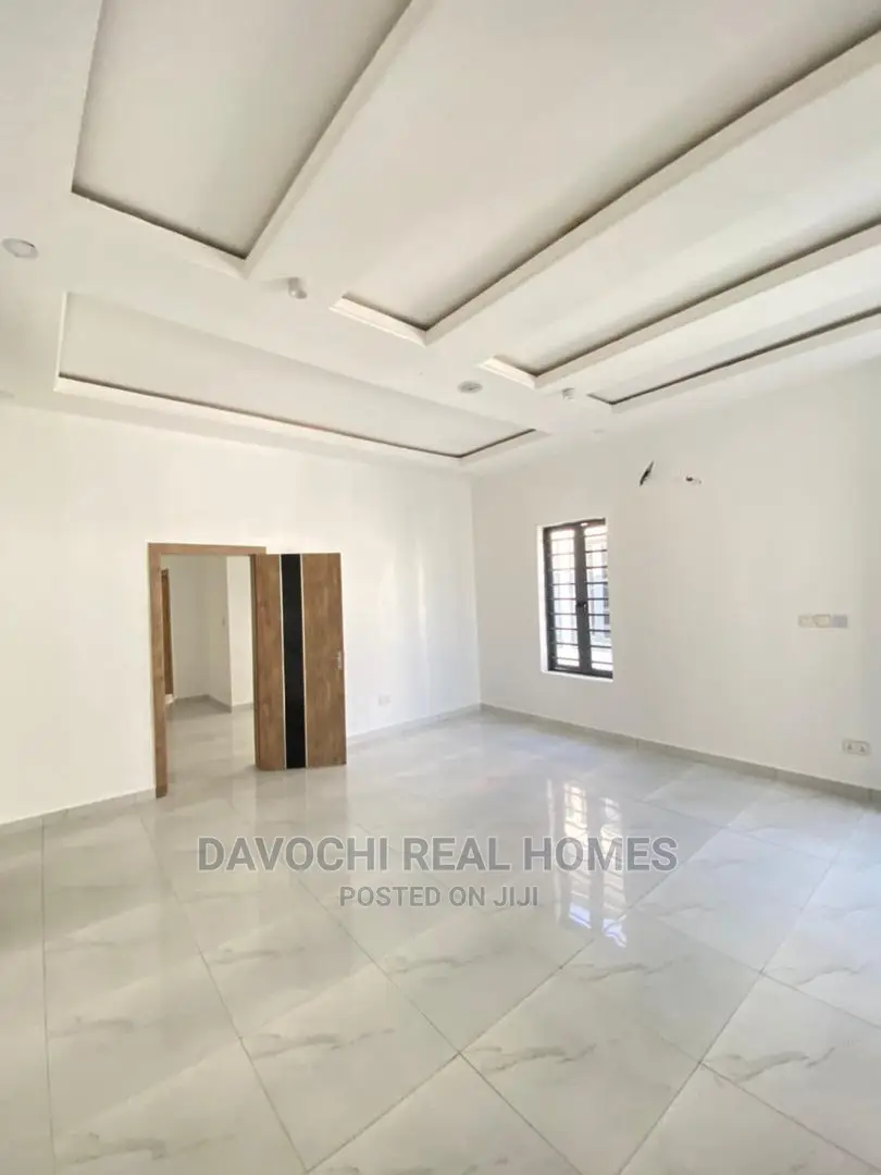 4bdrm Duplex in By Chevron Second for rent in Chevron